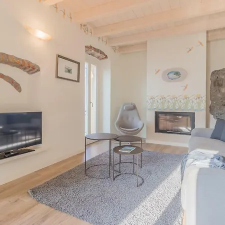 Elizabeth House Apartamento Varenna